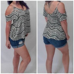 Ultra Flirt Boho Cold Shoulder Short Sleeve Scoop Neck Top